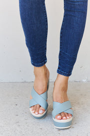 Cherish The Moments Contrast Platform Sandals Misty Blue